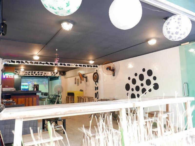 בנגקוק Wacky Fun Party Hostel מראה חיצוני תמונה